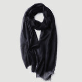 Laden Sie das Bild in den Galerie-Viewer, 400S Schal aus 100 % schwarzem und weißem Kaschmir