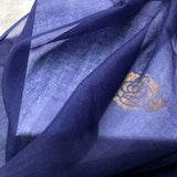 Laden Sie das Bild in den Galerie-Viewer, 300S Navy Leichter Schal aus Kaschmir