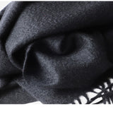 Cargar imagen en el visor de la galería, Bufanda de cachemira negra con estampado de agua