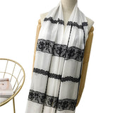 Cargar imagen en el visor de la galería, Bufanda grande blanca con estampado de seda de 70&quot; x 25&quot;