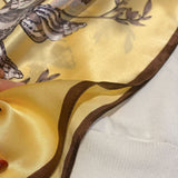 Cargar imagen en el visor de la galería, Pañuelo de cabeza de seda floral 35x35