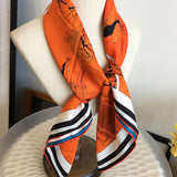 Cargar imagen en el visor de la galería, Bufanda cuadrada de seda de doble cara naranja de 35 pulgadas